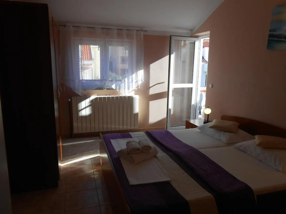 Villa Apolonija Zadar 3*,