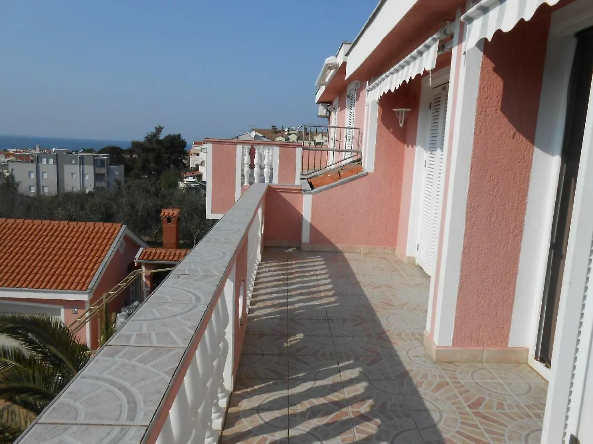 Villa Apolonija Zadar 3*,